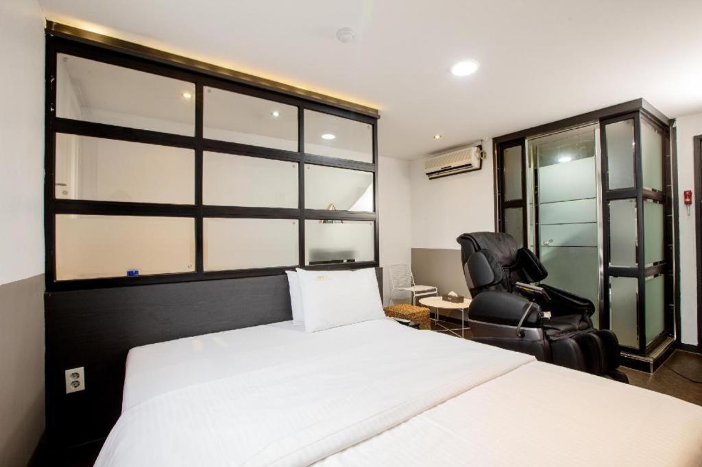 M7 Business Hotel Chilgok Exterior foto