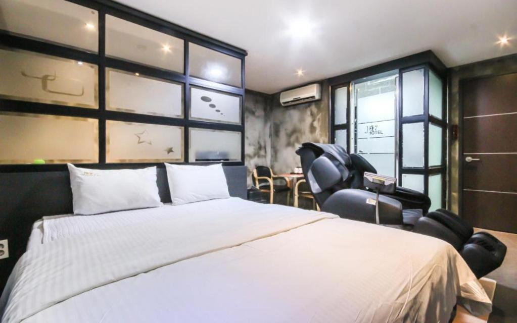 M7 Business Hotel Chilgok Exterior foto