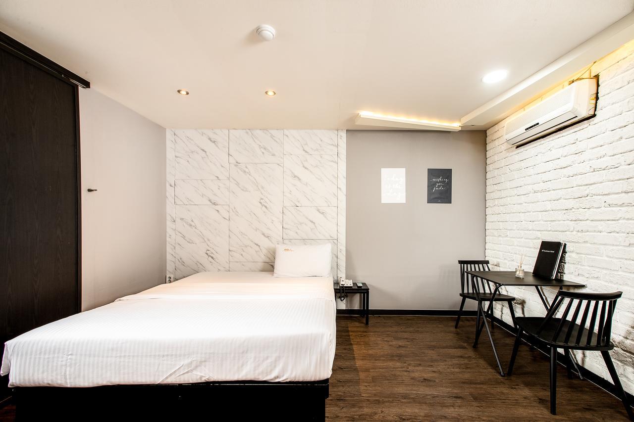 M7 Business Hotel Chilgok Exterior foto