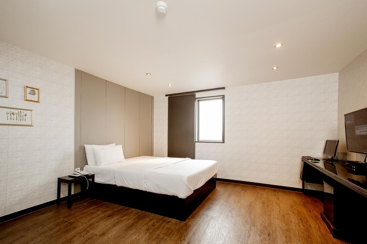 M7 Business Hotel Chilgok Exterior foto